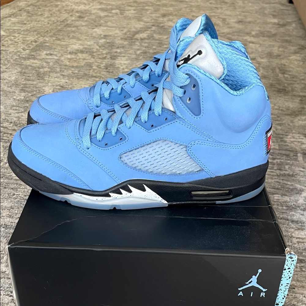 Nike Air Jordan 5 retro UNC university blue. Limited release men’s bb sneaker.